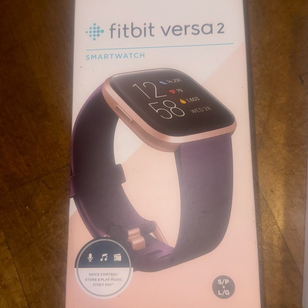 Fitbit Versa 2 Smartwatch 🥰